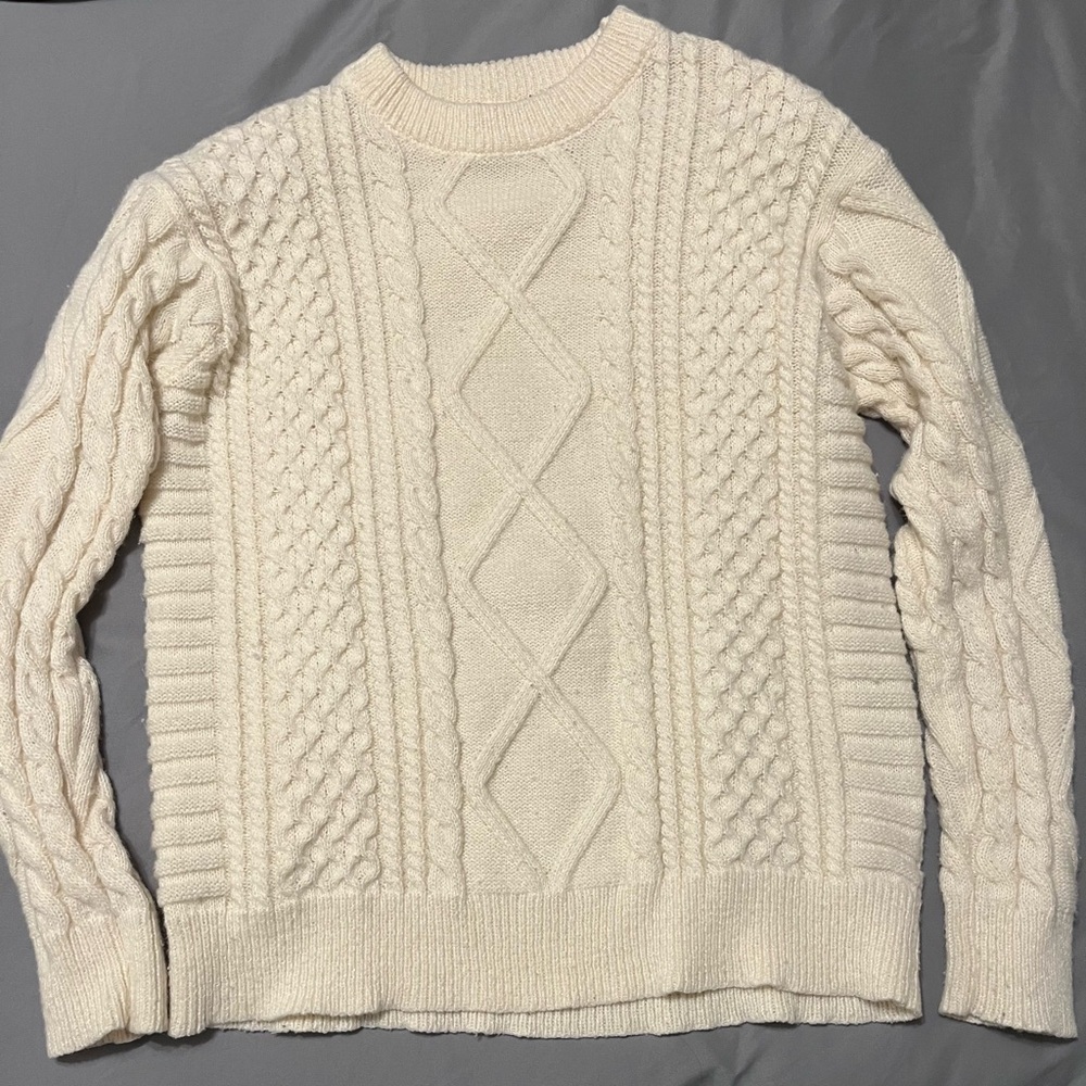 Elfric Eden Cream Cable Knit Sweater, Size small
